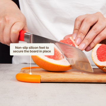 Non-slip silicone corners secure the Elihome Premium Series cutting board in place